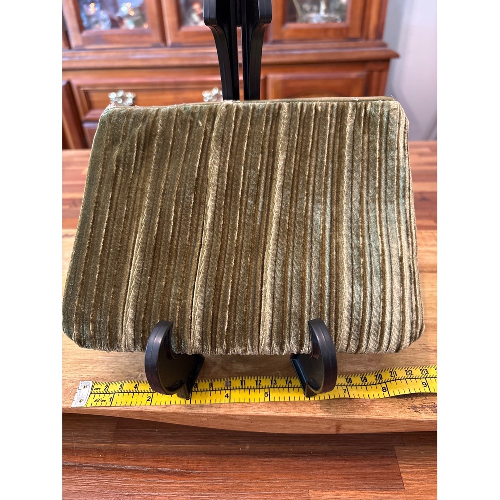 A New Day Wristlet Clutch Womens Small Olive Green Good Pleated Velvet Zip